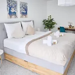 Niro I Design Penthouse Apartment, Elegant, Gemuetlich, Dachterrasse, Tv Weinheim