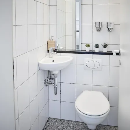 Niro I Design Penthouse Apartment, Elegant, Gemuetlich, Dachterrasse, Tv * Weinheim